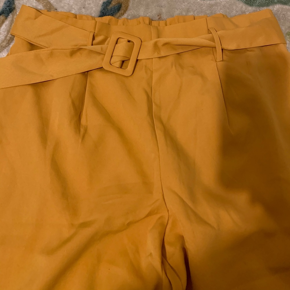 Some super cute paper bag pants